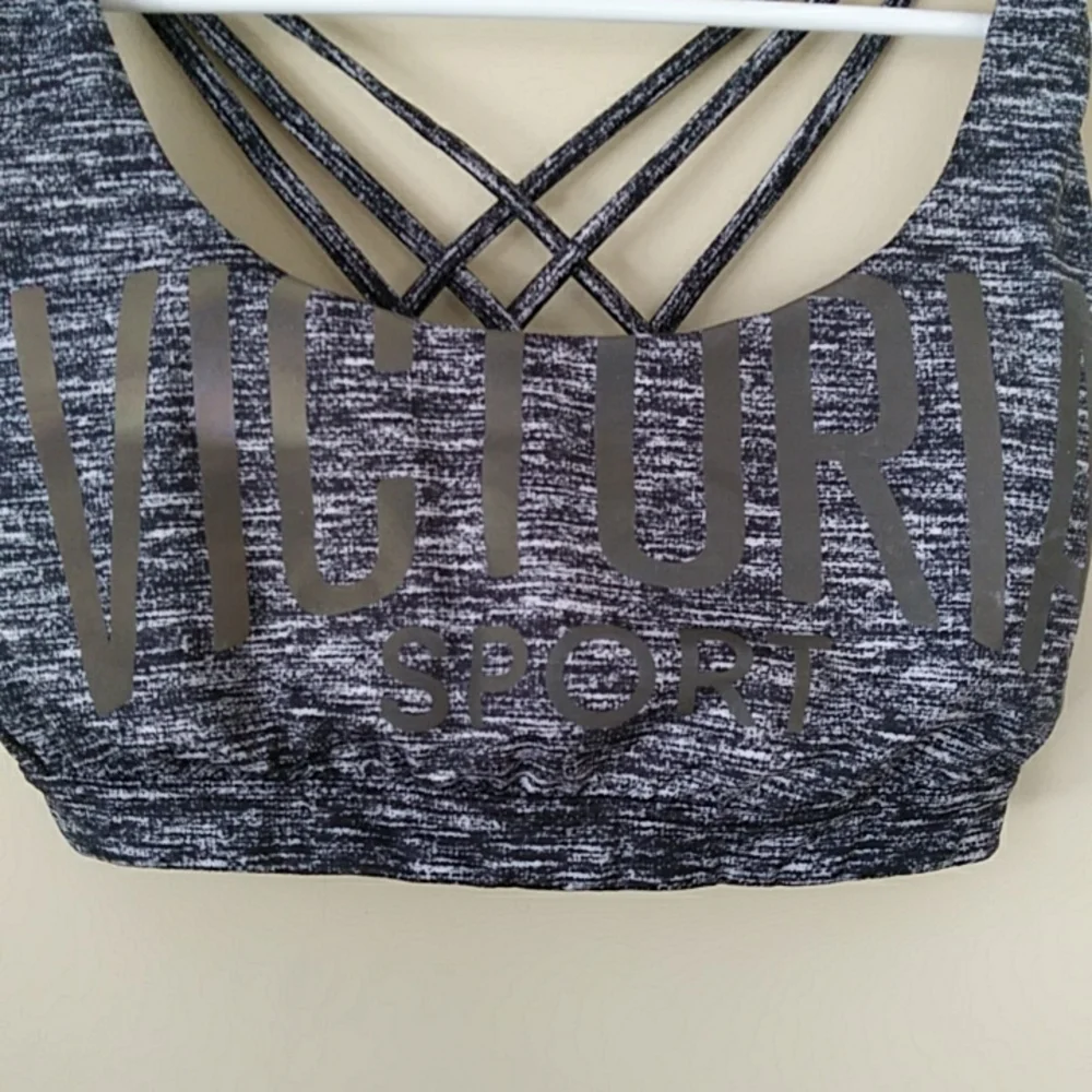 Victoria Sport Strappy Padded Sports Bra M Black White - Picture 4 of 16